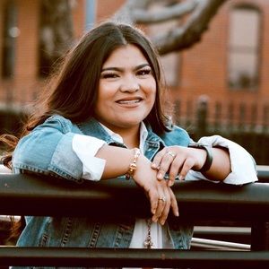 Meet your Posher, Estrella